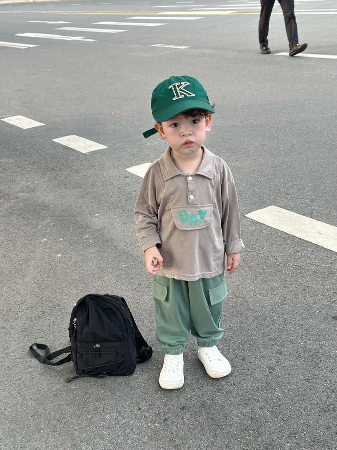 SB2385- bộ cộc có cổ dài tay in niceday dưới nẹp