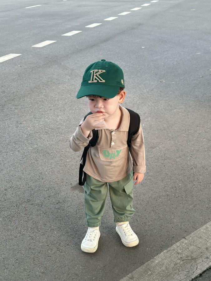 SB2385- bộ cộc có cổ dài tay in niceday dưới nẹp