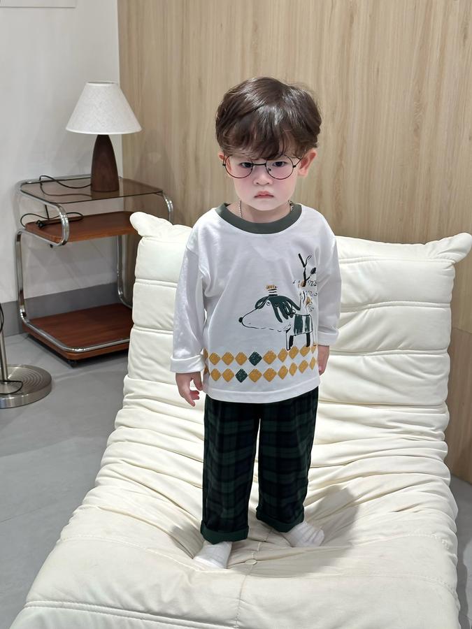 SB2419-bộ dài tay bé trai phối cổ in cún cõng chữ phối quần kẻ