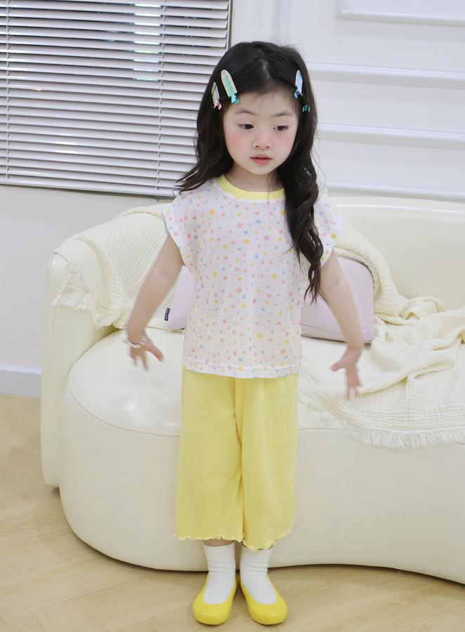 SB2389- bộ  sát nách bé gái phối cổ quần màu trơn, áo in họa tiết