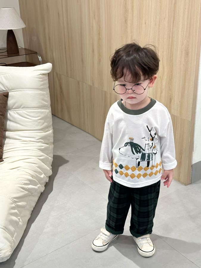 SB2419-bộ dài tay bé trai phối cổ in cún cõng chữ phối quần kẻ