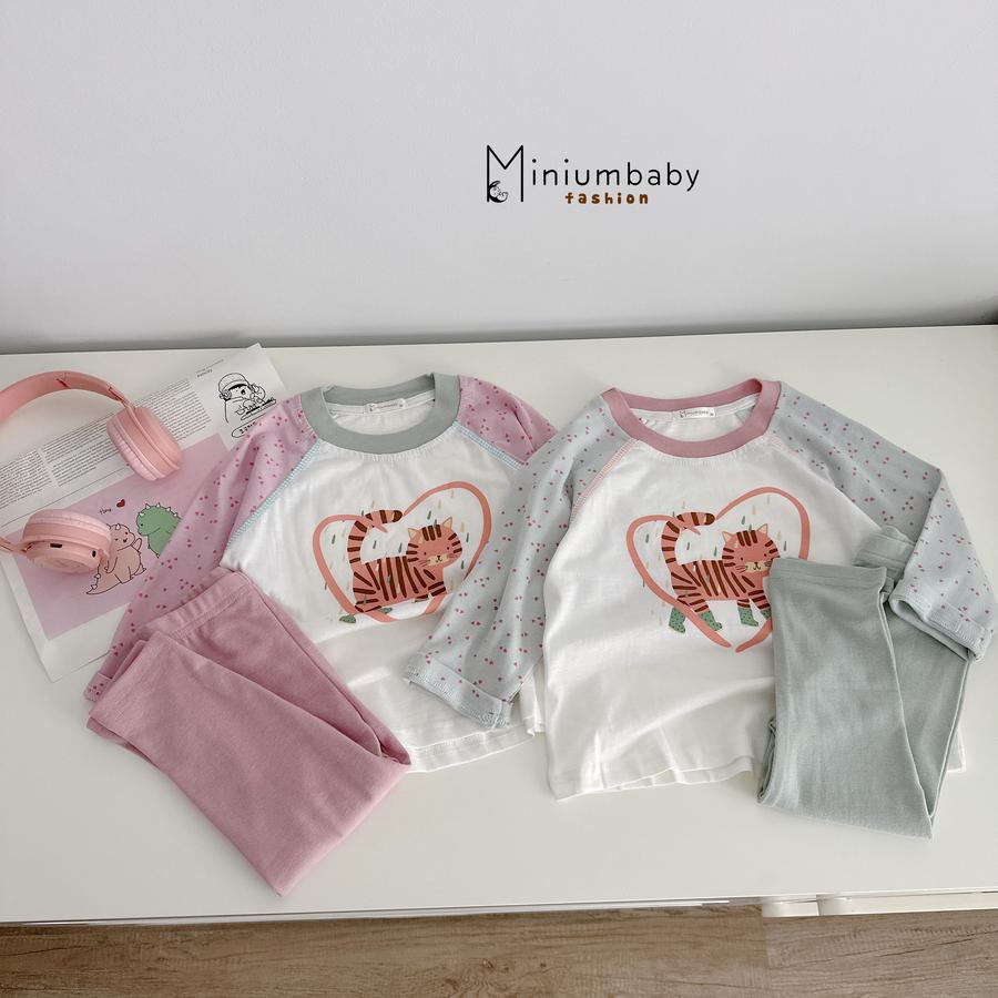 SB2103- bộ dài tay phối cổ, tay, quần in trái tim, hổ