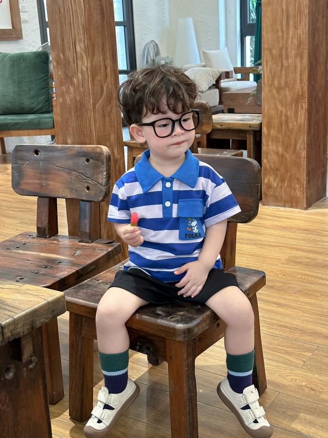 SB2228- bộ polo sọc ngang túi ngực in chó polka