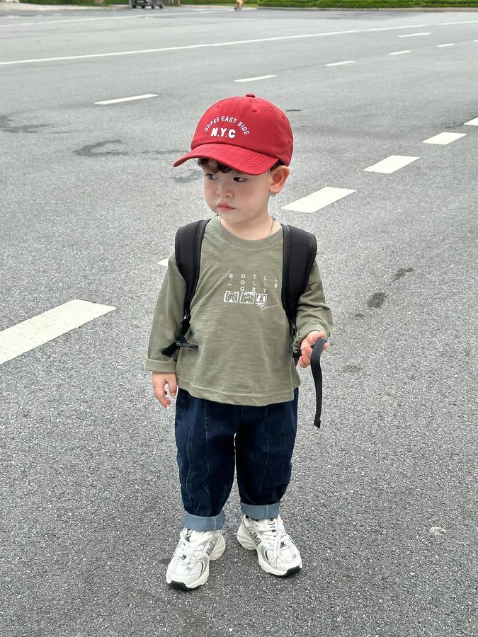 A2138- ái dài tay in chữ 3 ô vuông