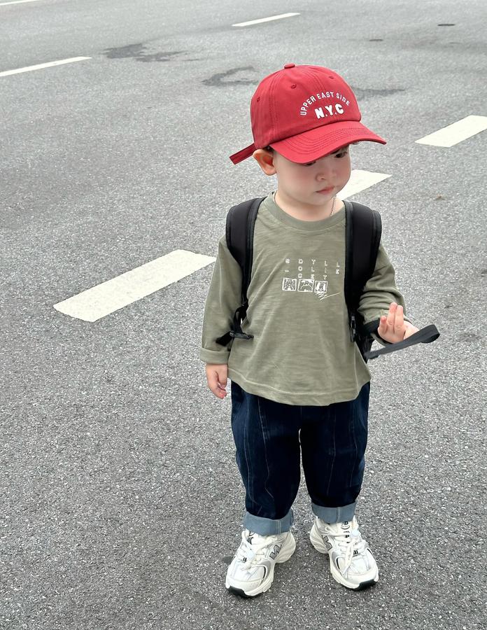 A2138- ái dài tay in chữ 3 ô vuông