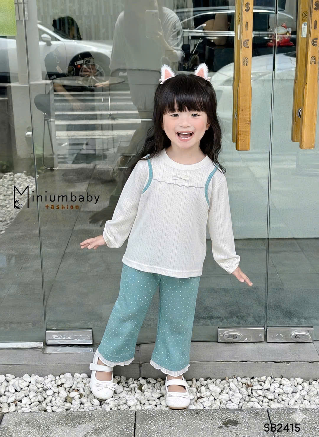 SB2415- bộ dài tay bé gái diễu nách đính nơ phối quần bi