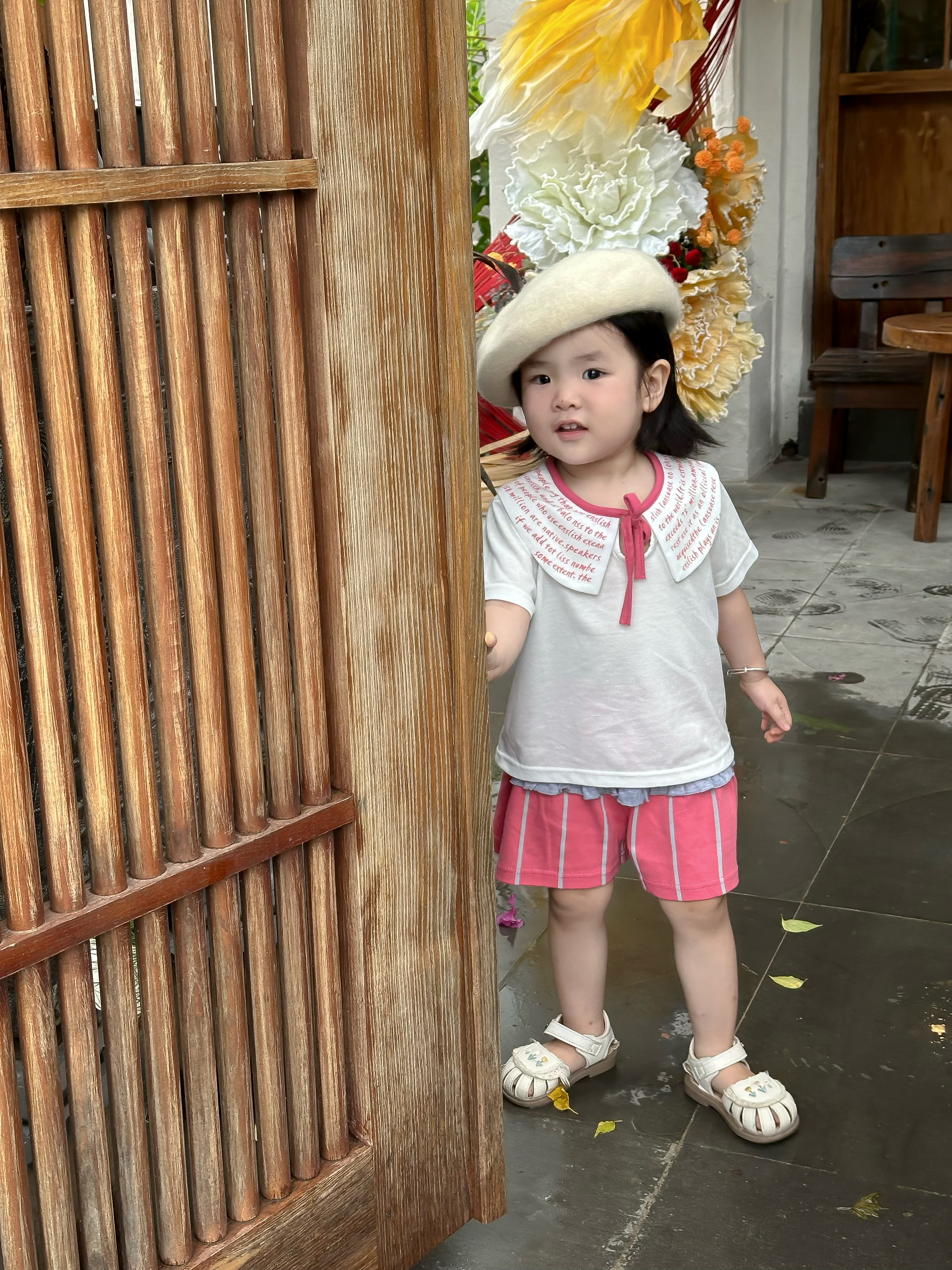 SB2447-bộ cộc cổ in chữ thắt nơ cổ, quần kẻ phối bèo