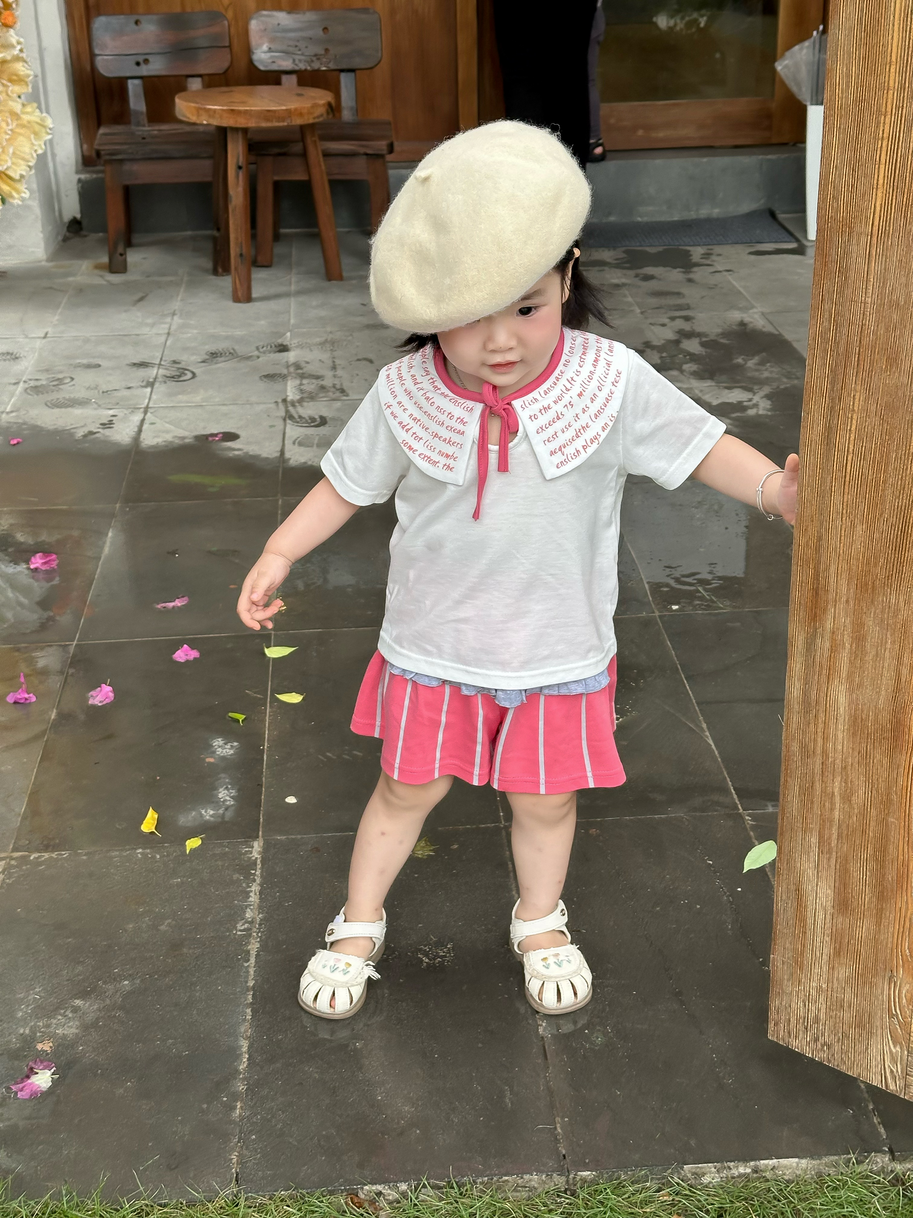 SB2447-bộ cộc cổ in chữ thắt nơ cổ, quần kẻ phối bèo