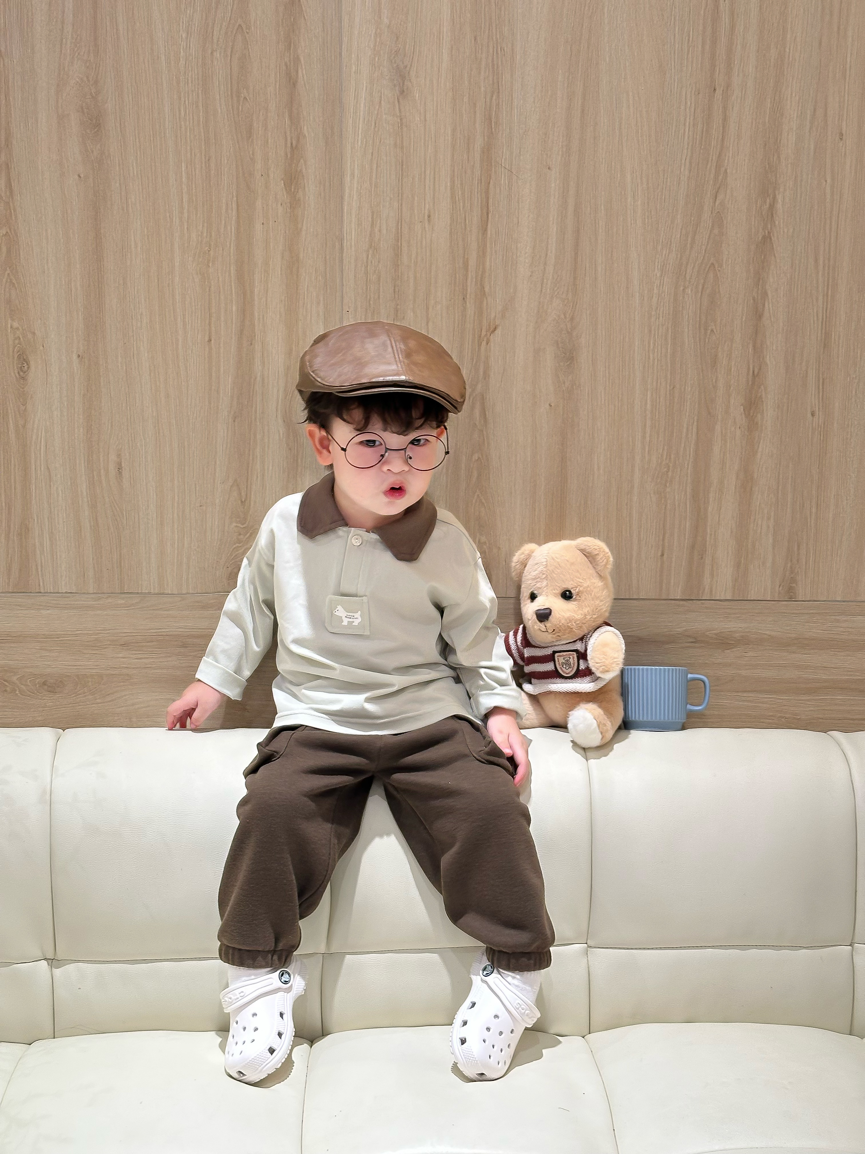 Bộ dài tay phối cổ dưới nẹp in chó, quần túi bo gấu