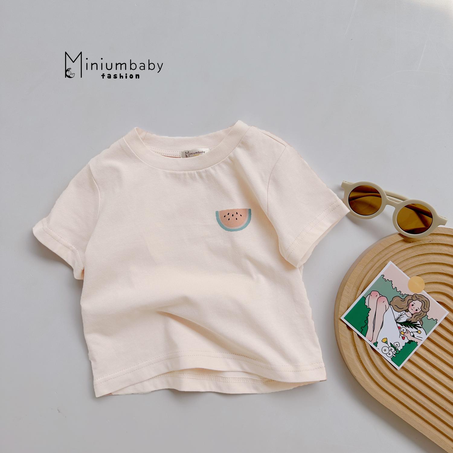 A1502- áo  cộc tay in logo hoa quả ngực kem