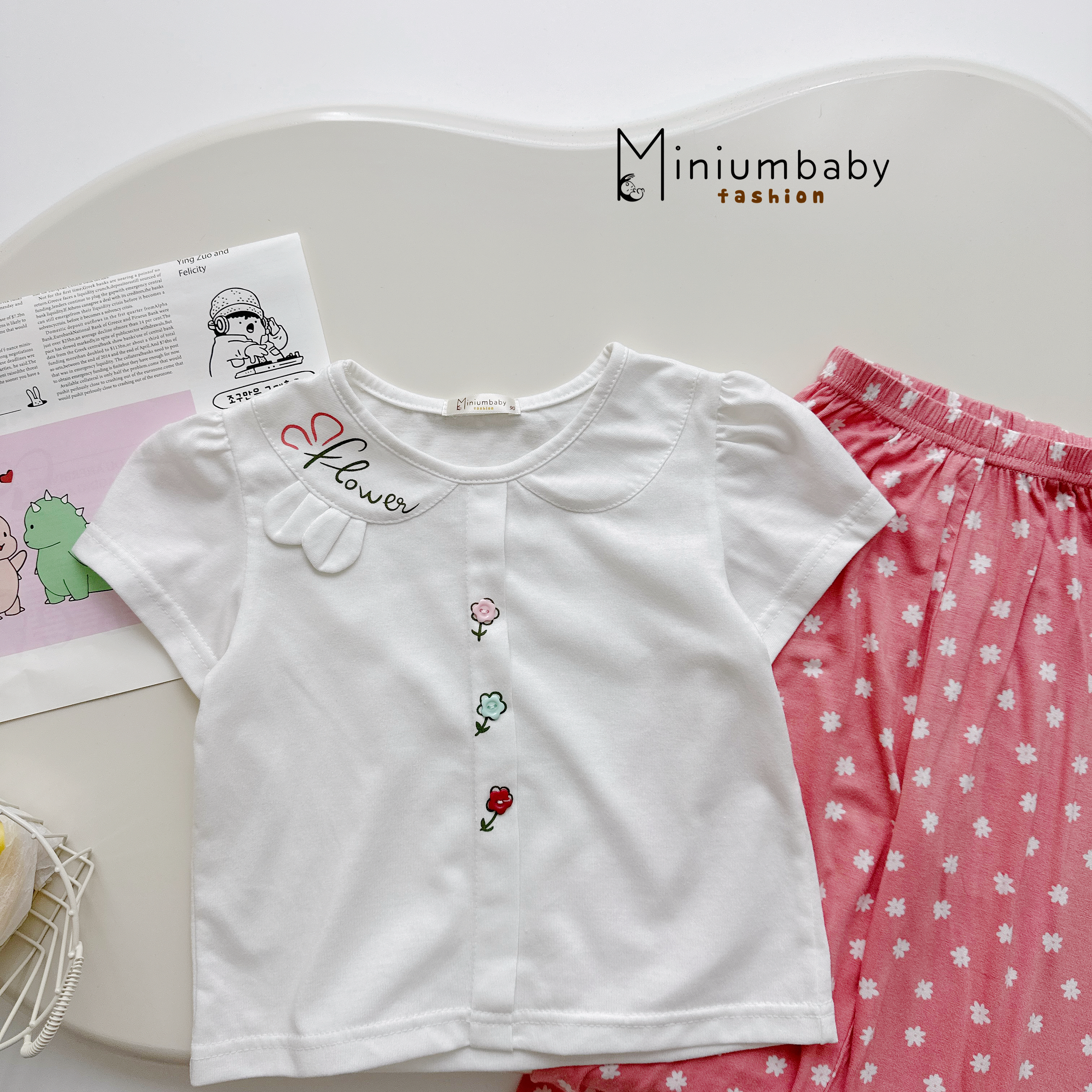 SB2451- bộ cộc tay cổ sen bé gái in chữ flower đính tai thỏ