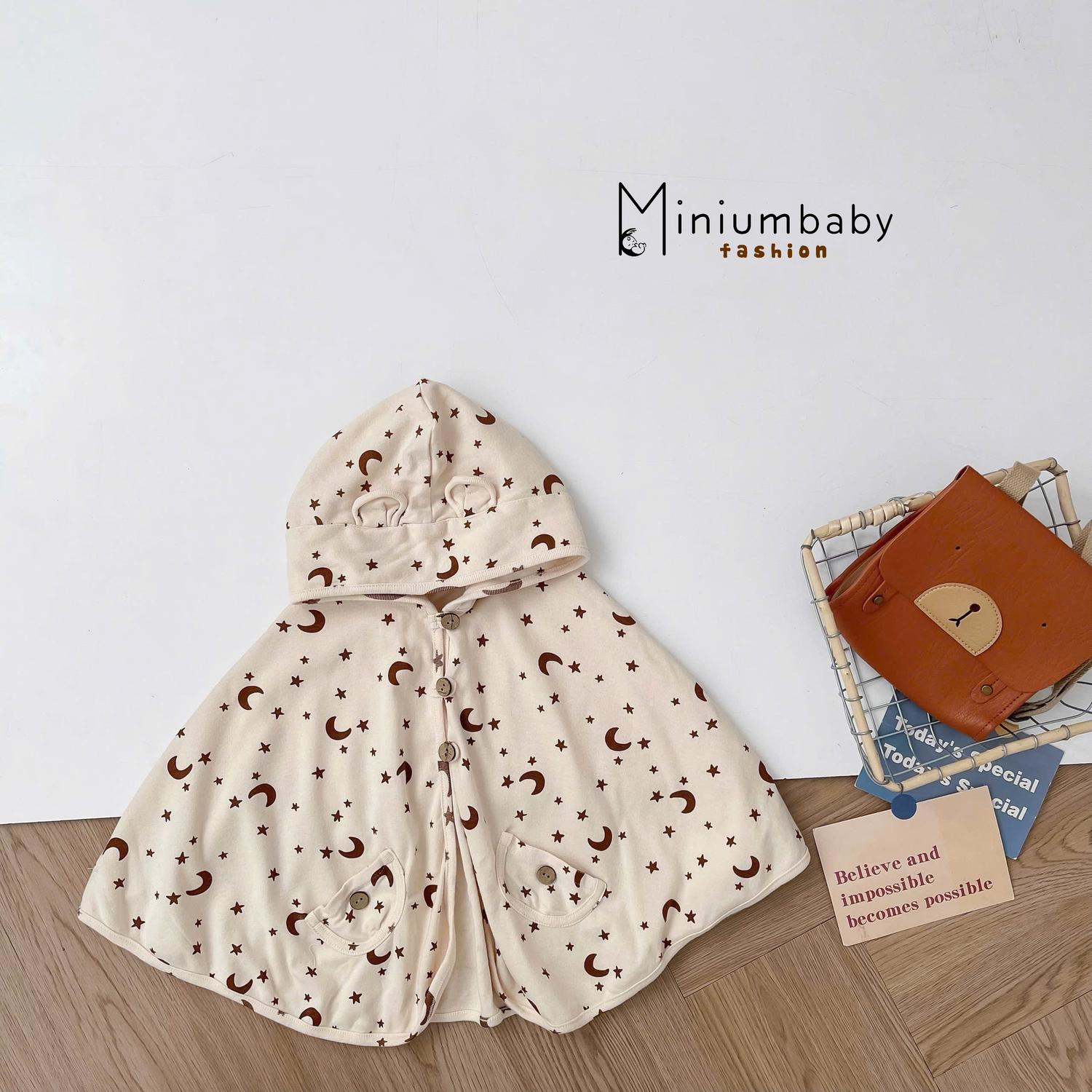 Áo choàng cánh dơi trăng sao