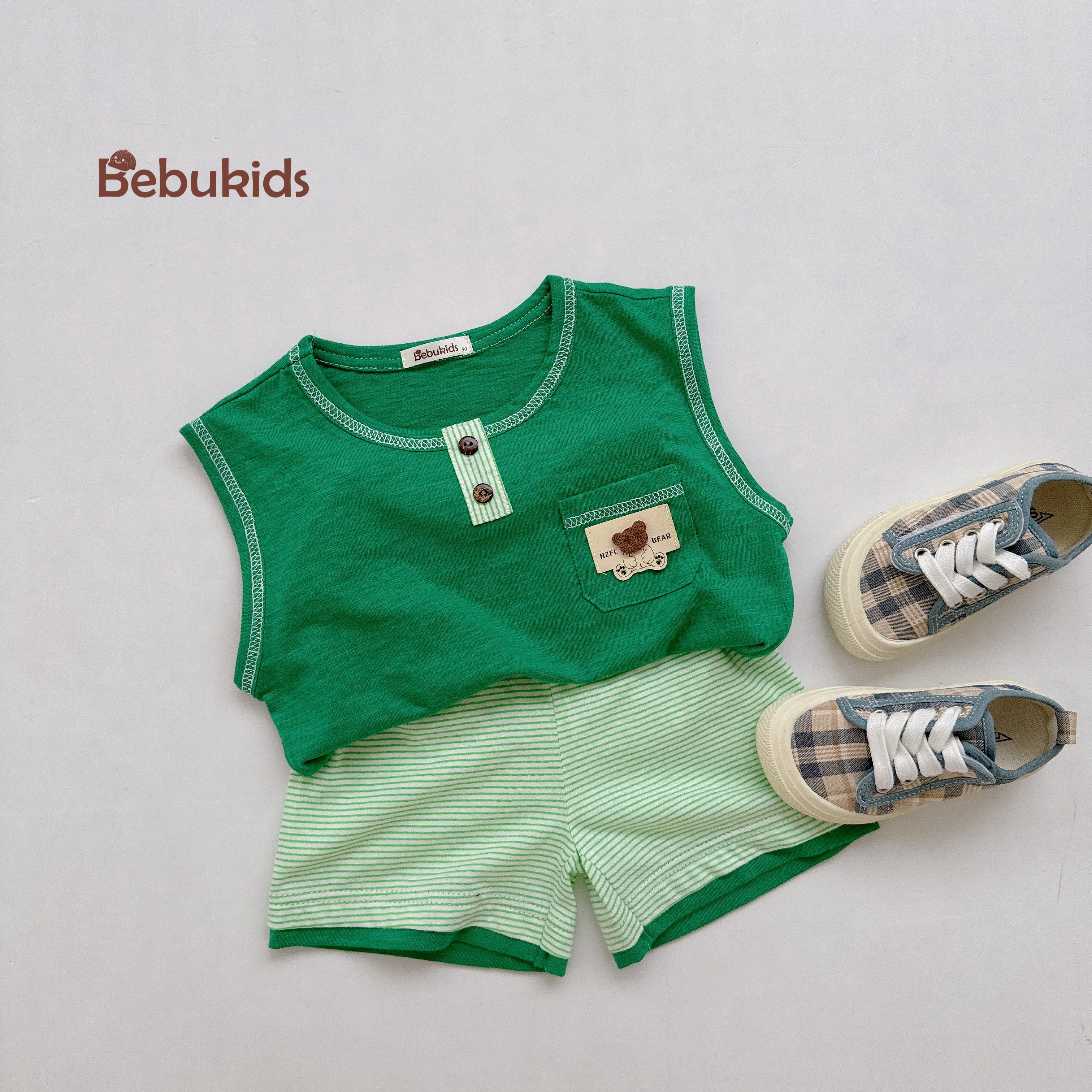 SB1952- bộ sát nách phối kẻ cuucs gỗ túi ngực logo gấu xanh lá