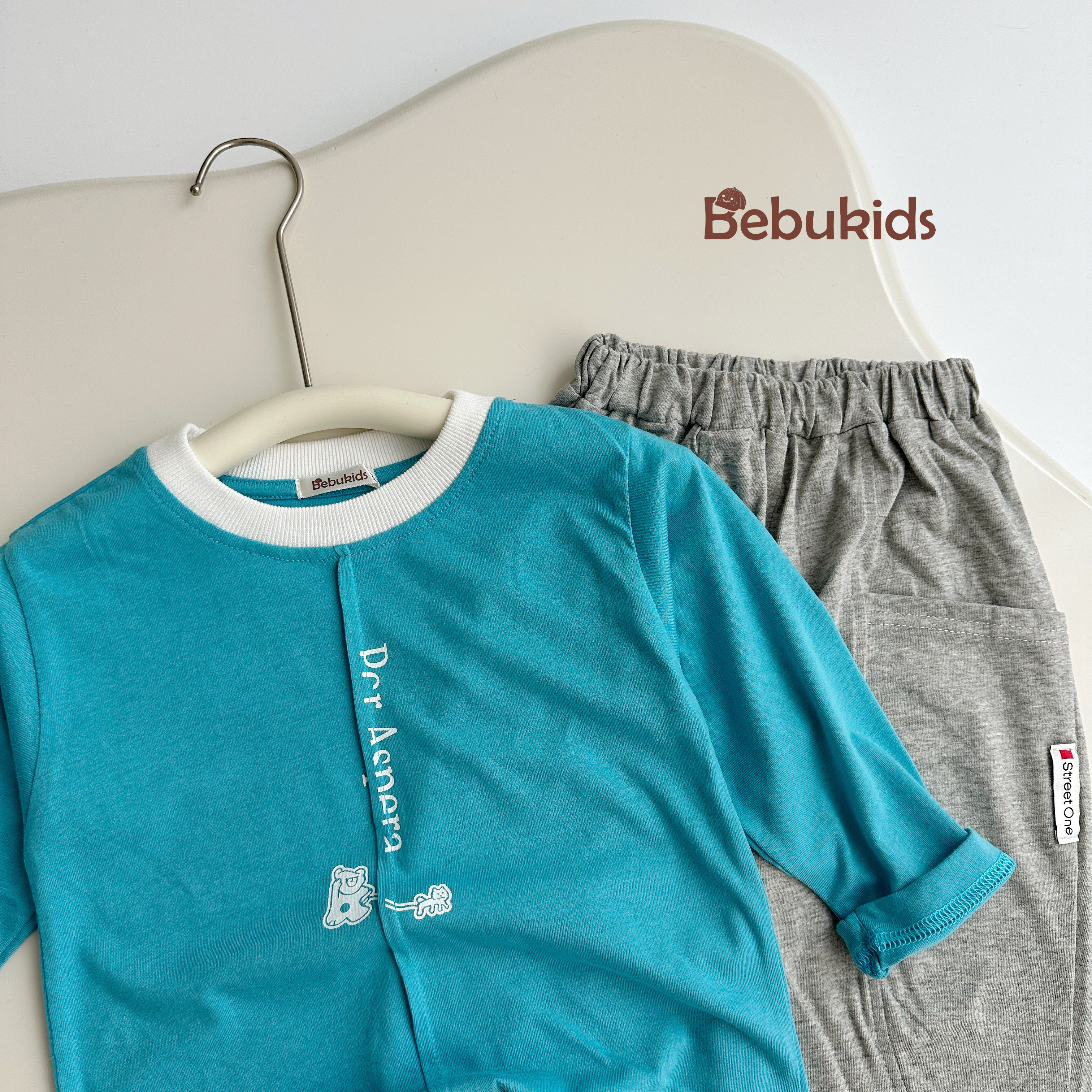 SB2016- bộ dài tay in gấu chữ dọc phối cổ