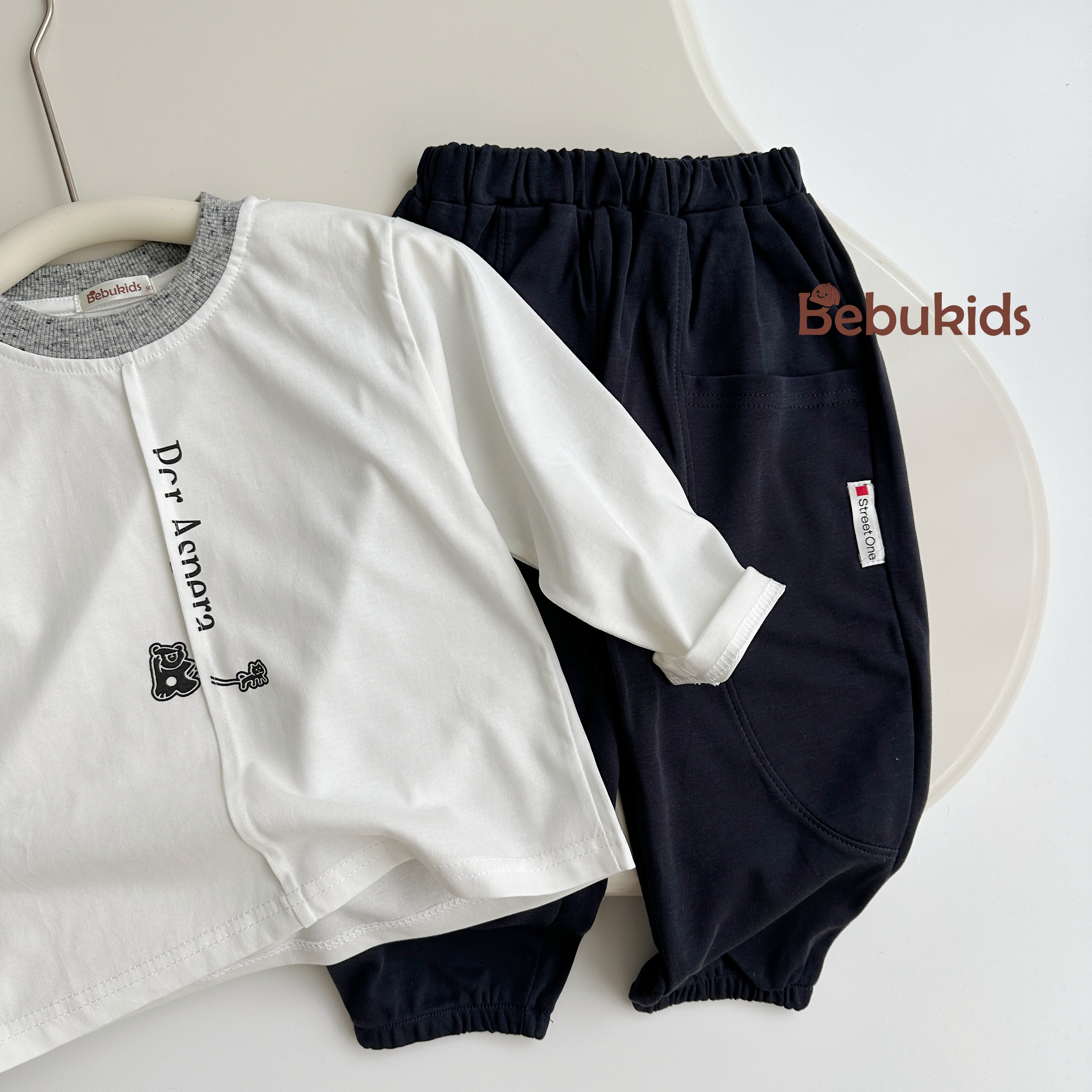 SB2016- bộ dài tay in gấu chữ dọc phối cổ