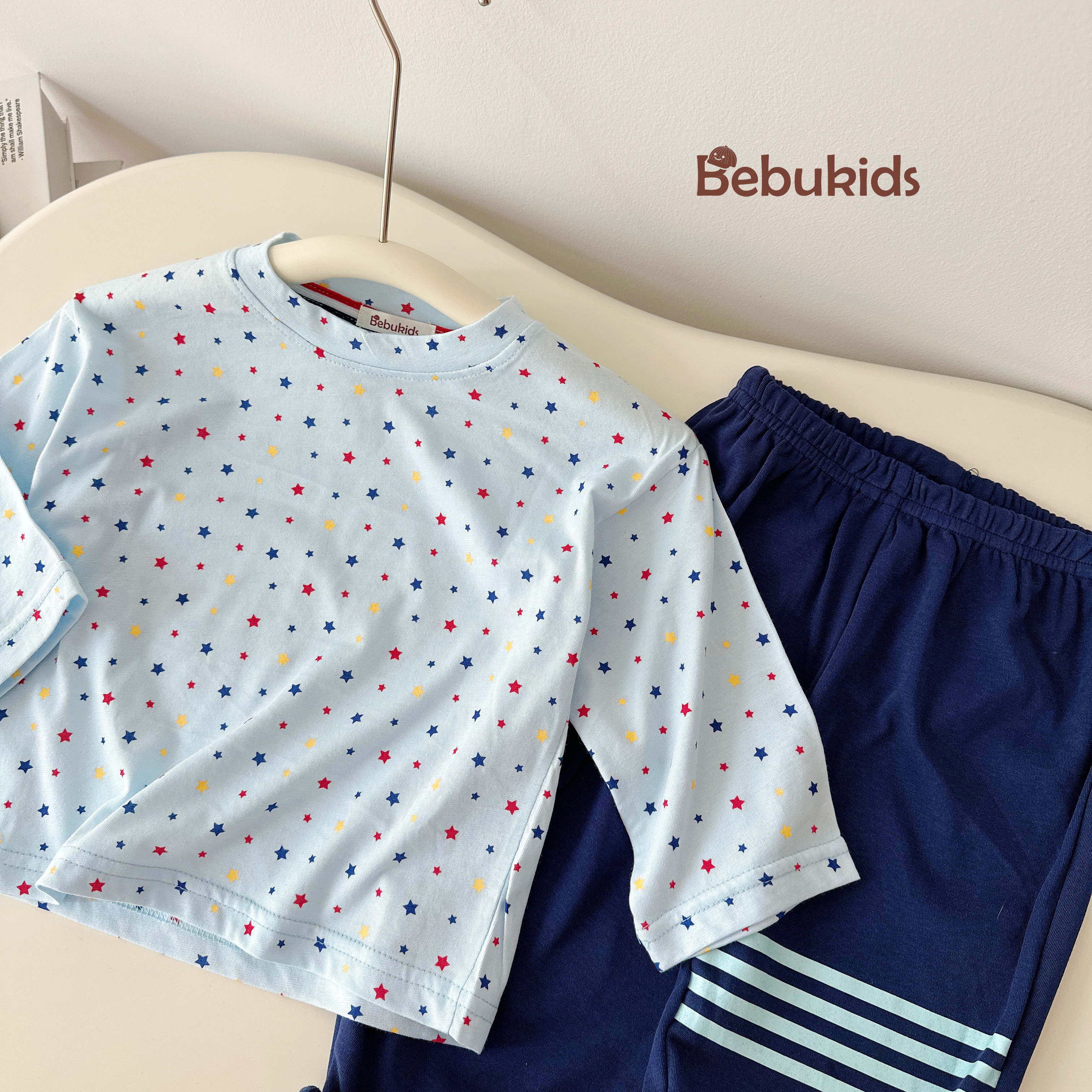 SB2106- bộ dài tay cho bé họa tiết sao