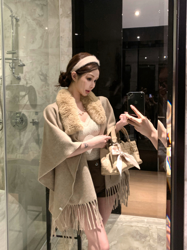 Áo Choàng Lông Cổ Thanh Lịch Cổ Điển