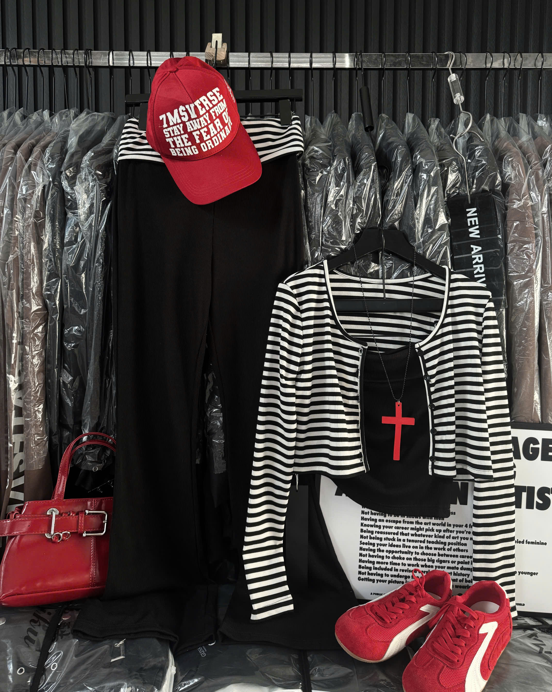 Product image - Set 3m Quây Khoác Kẻ Mix Quần Dài