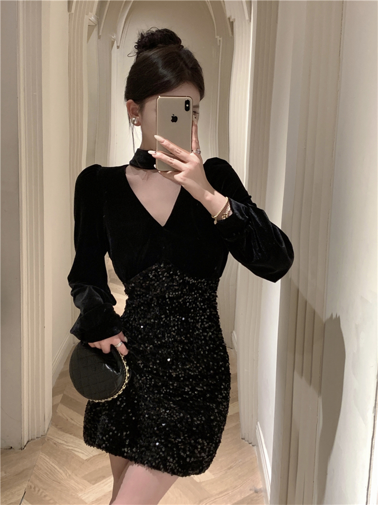 Đầm Sequin Đen Velvet Charm – Sang Trọng & Quyến Rũ