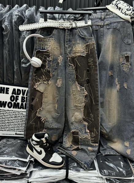 Product image - quần jean phối thêu ziczac