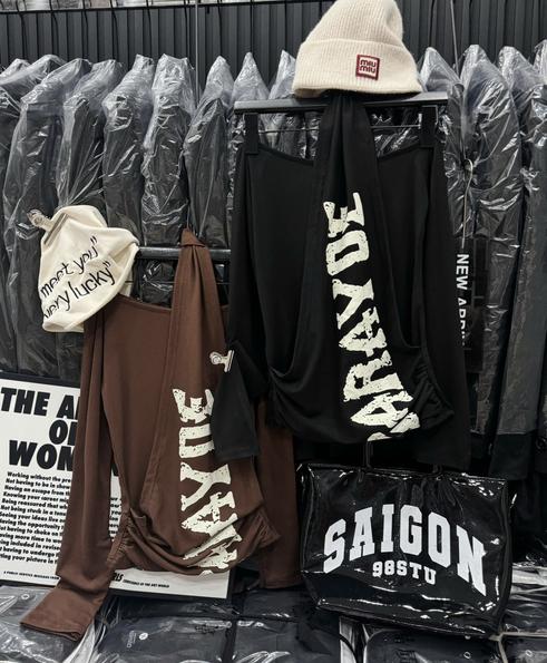 Product image - Áo Thun Phối Dây Chéo Cổ