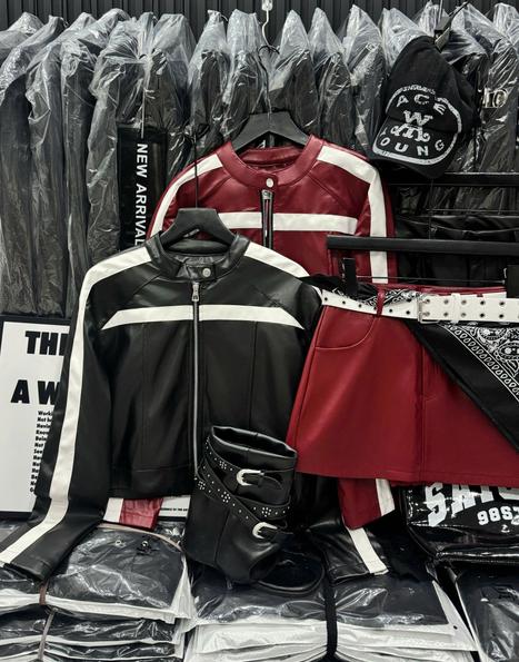 Product image - Set Áo Khoác Phối Sọc Mix Chân Váy Da Siu Chất