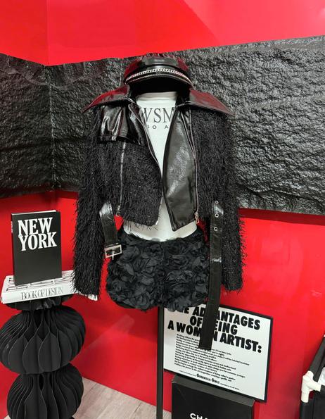 Product image - áo khoác crt lông tua dua phối da