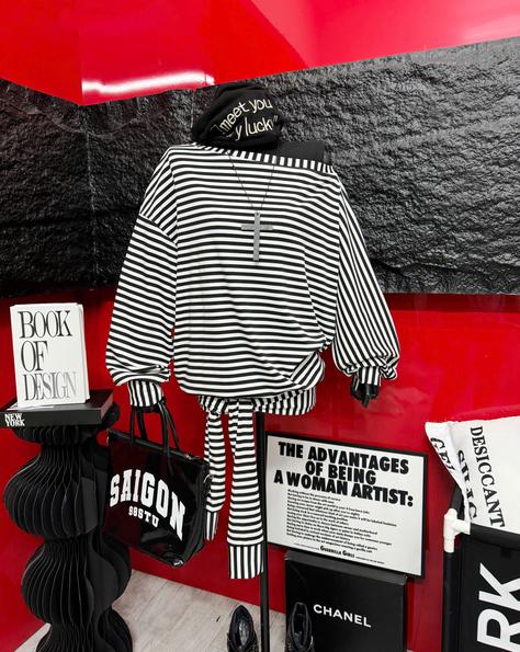 Product image - Set Áo Sọc Lệch Vai Quần Short Chất Thun Gân Sọc Đen