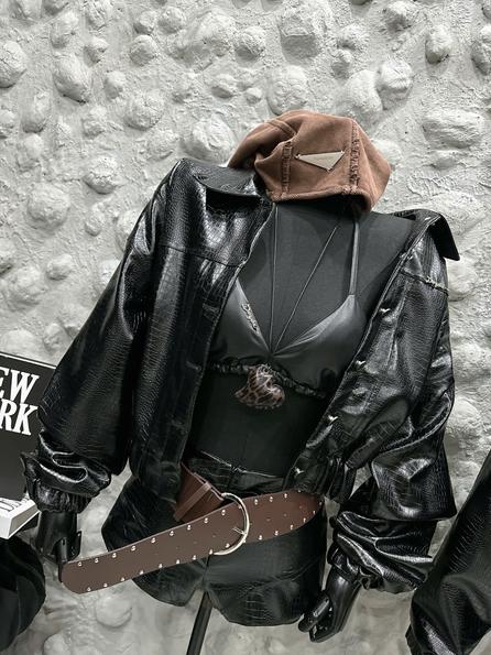 Product image - set áo khoác da + quần shorts kèm áo bra