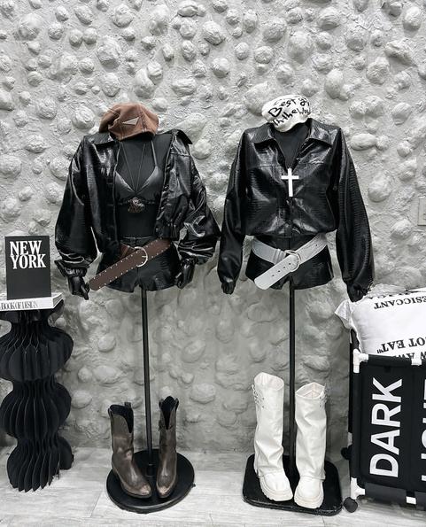 Product image - Áo khoác da rắn croptop / quần shorts da rắn lẻ