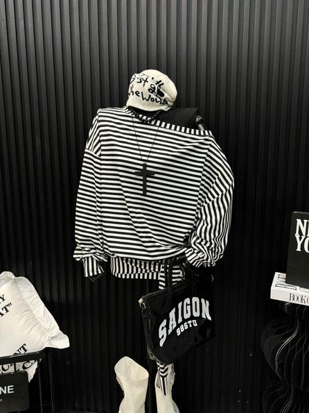 Product image - set áo sọc lệch vai quần short chất thun gân sọc đen