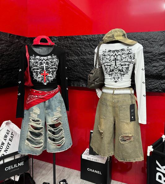 Product image - Áo Thun Mỏng Tay In Hình Thánh Giá