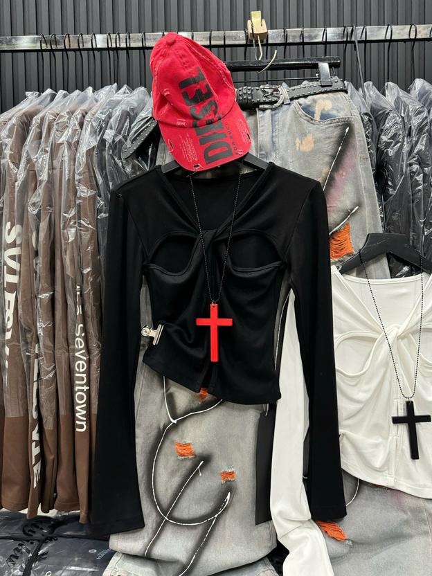 Product image - áo cut out dọc độc đáo