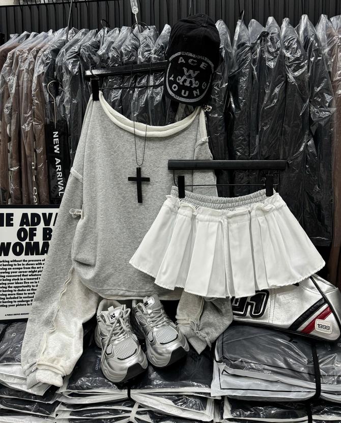 Product image - set trễ vai dáng rộng + váy