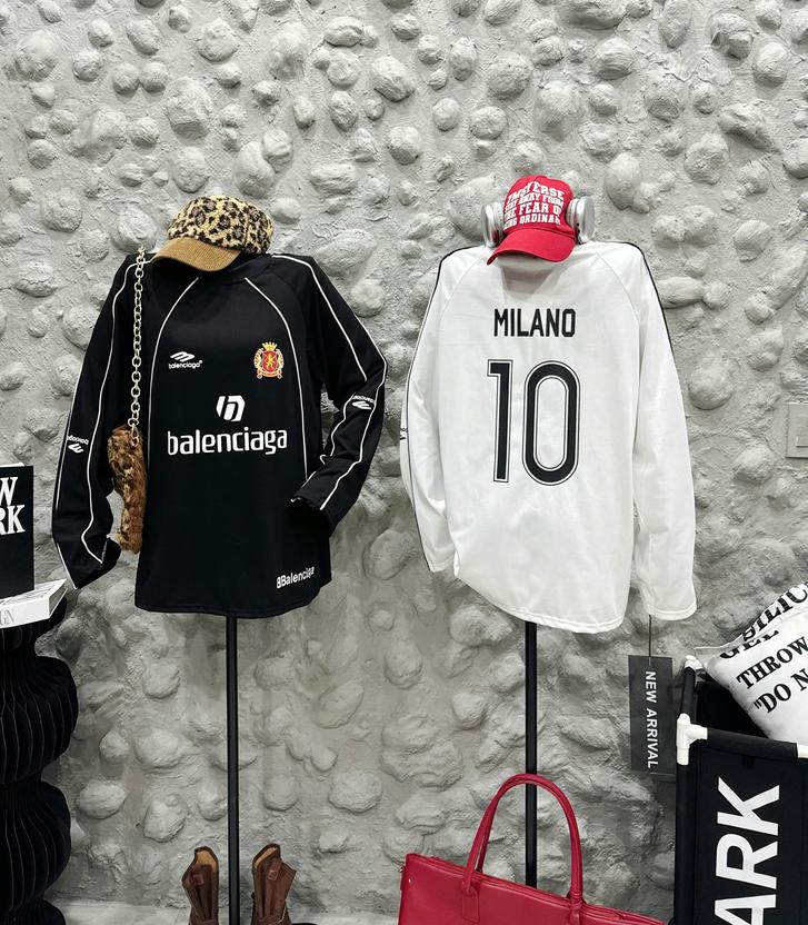 Product image - áo balenciaga