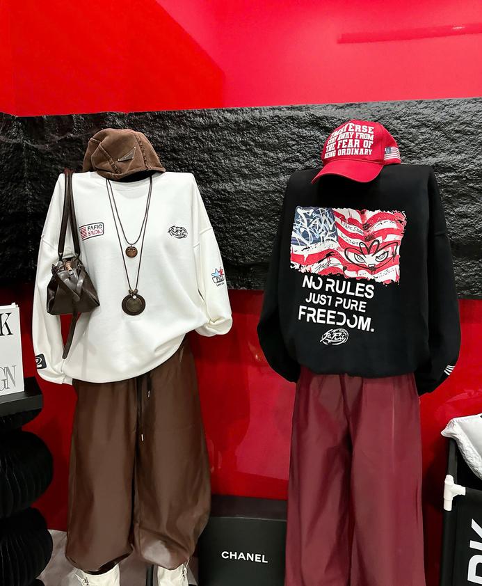 Product image - Áo Sweater In Hình Fafic