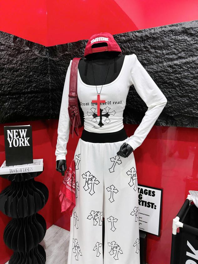 Product image - Set Áo Yếm Phối Crt thập + Quần Xuông