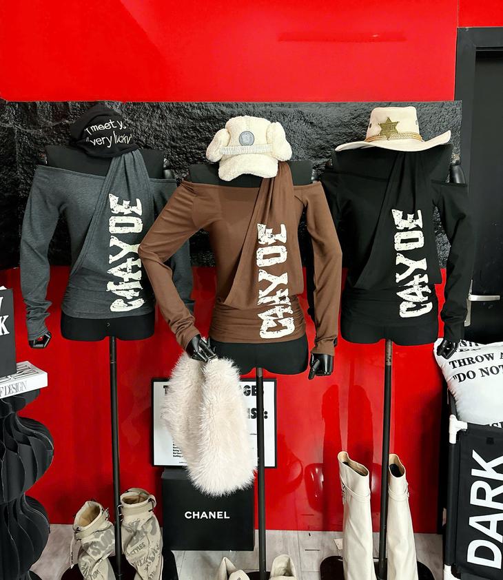 Product image - Áo Lệch Vai Chéo Cổ