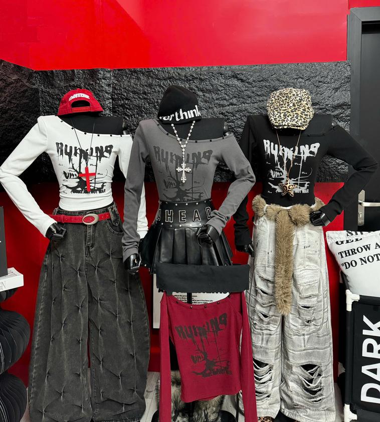 Product image - áo lệch 1 bên vai có đính cúc