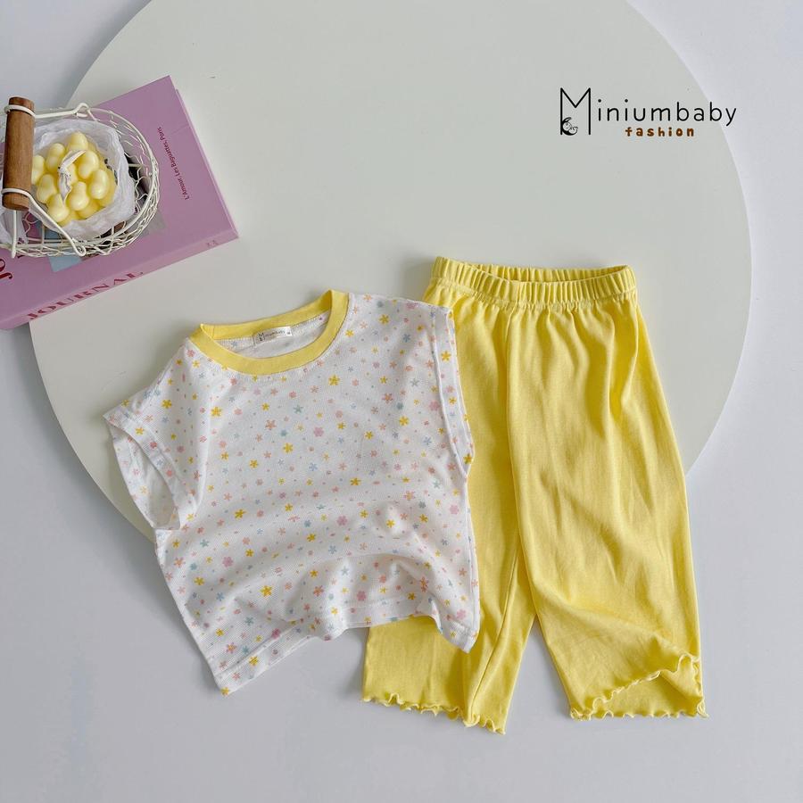 SB2389- bộ  sát nách bé gái phối cổ quần màu trơn, áo in họa tiết áo quần vàng