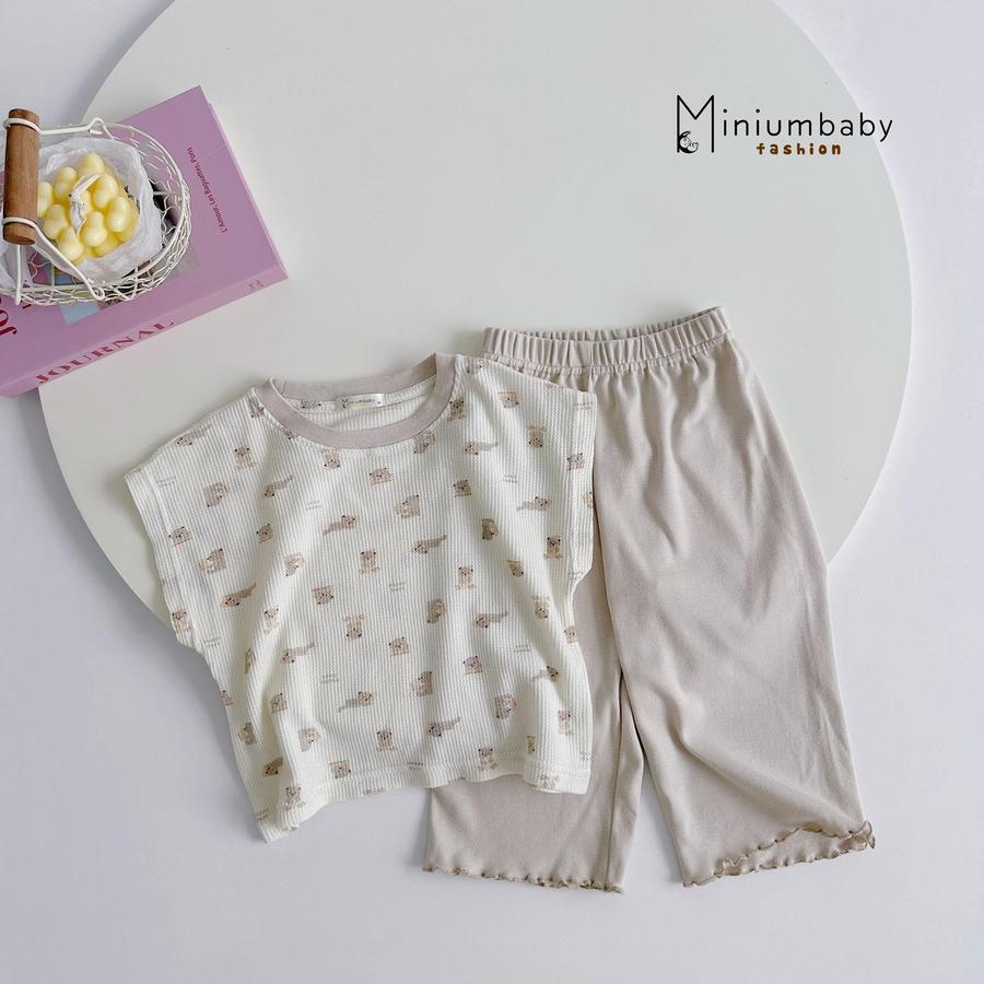 SB2389- bộ  sát nách bé gái phối cổ quần màu trơn, áo in họa tiết áo quần be