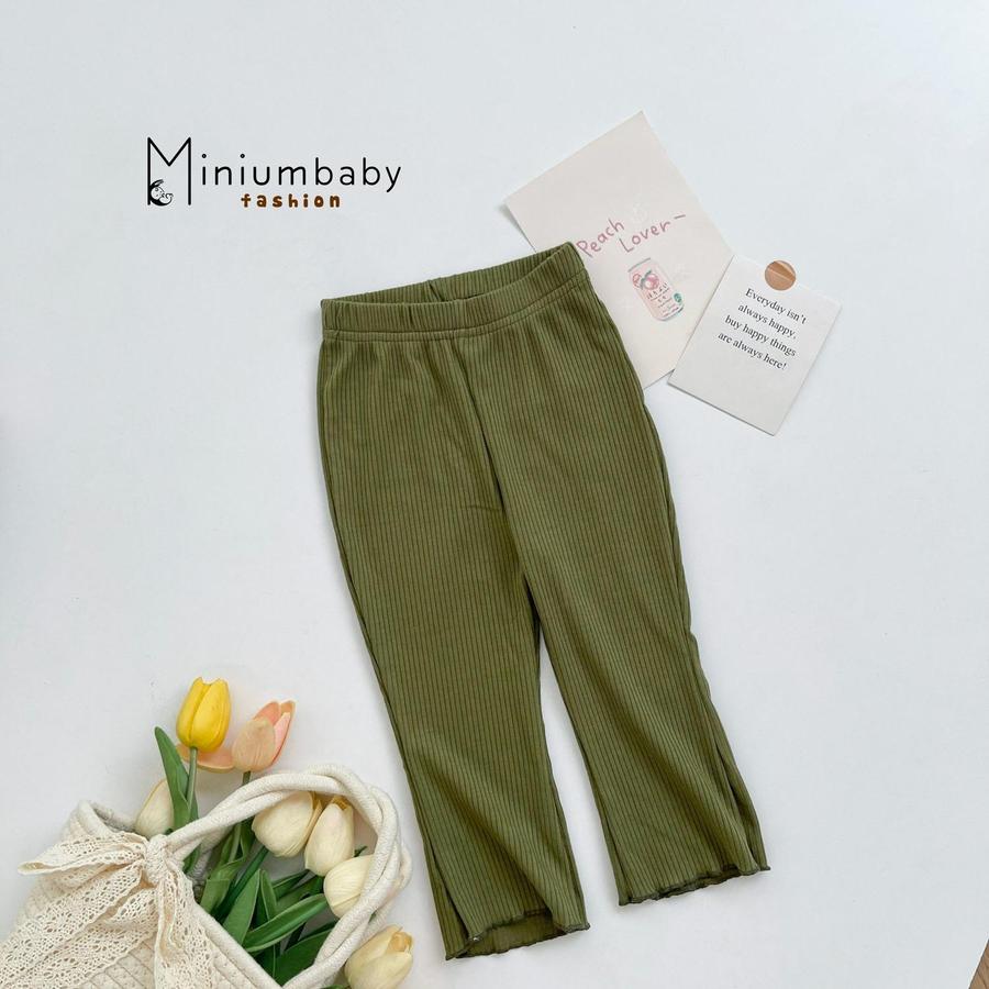 QD1650- quần dài trơn bé gái bèo gấu rêu 1