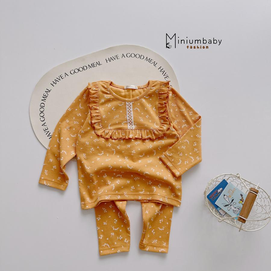 SB2086- bộ dài hoa bé gái bèo cổ vuông vàng