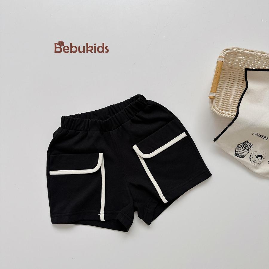 QC2301- quần đùi viền túi bé trai đen