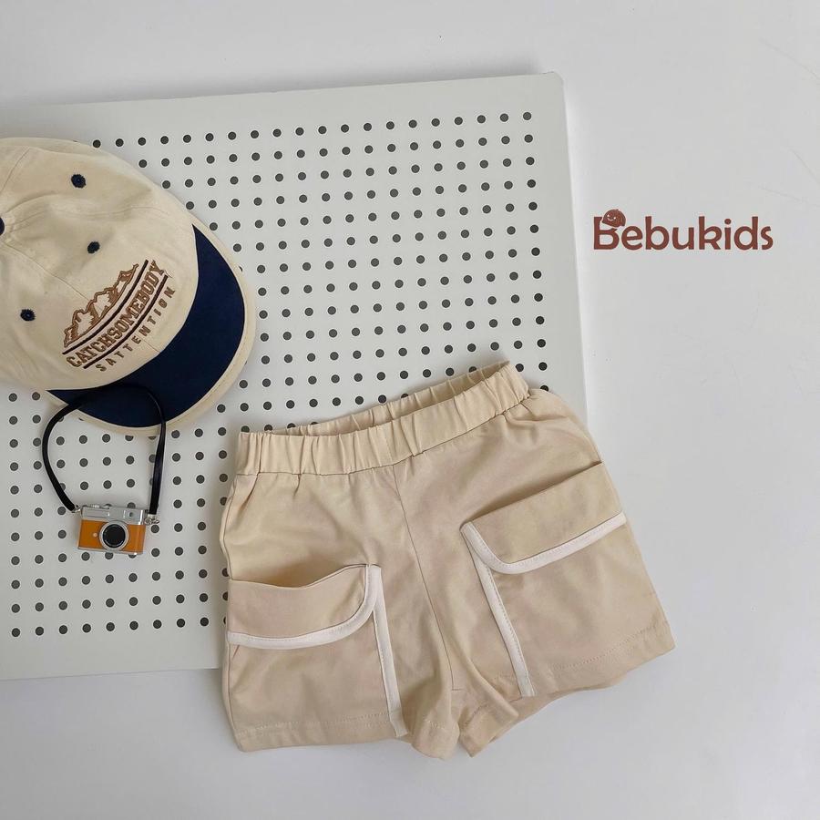 QC2301- quần đùi viền túi bé trai be vàng