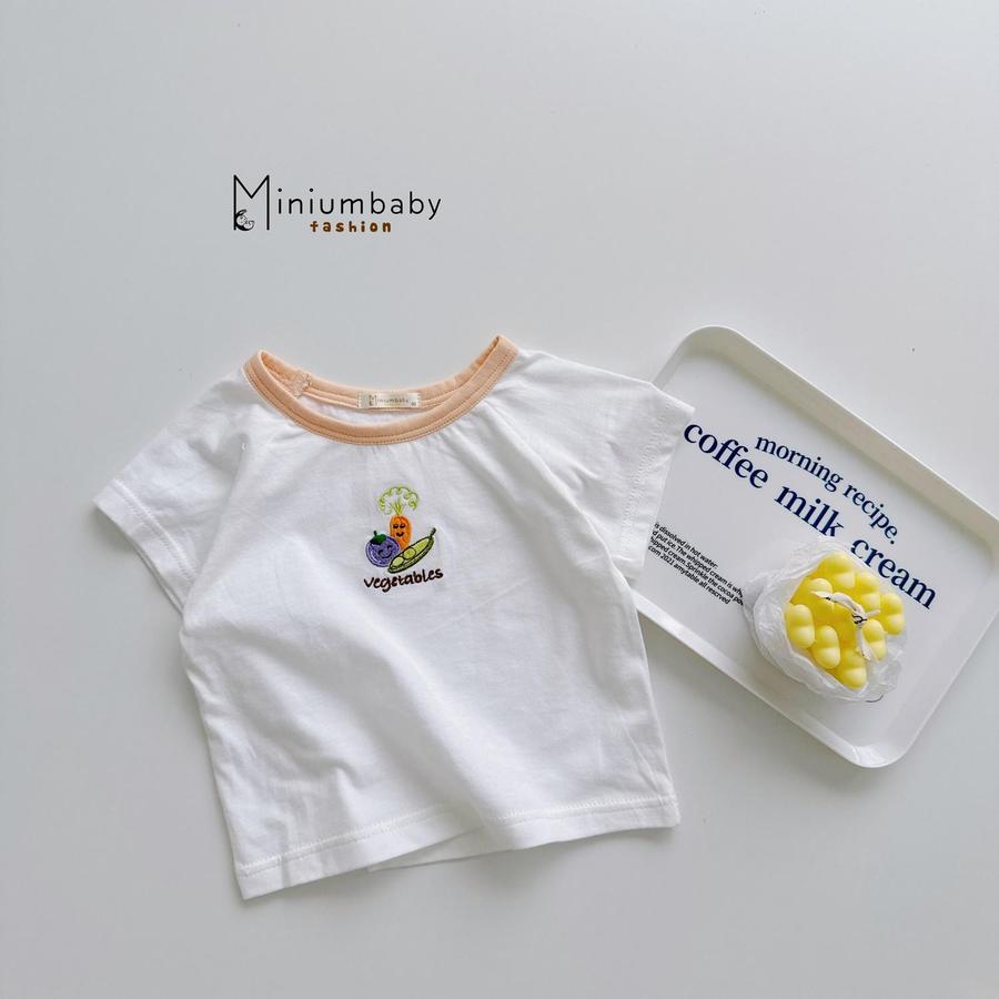 A1934- áo cộc tay phối cổ thêu củ quả trắng