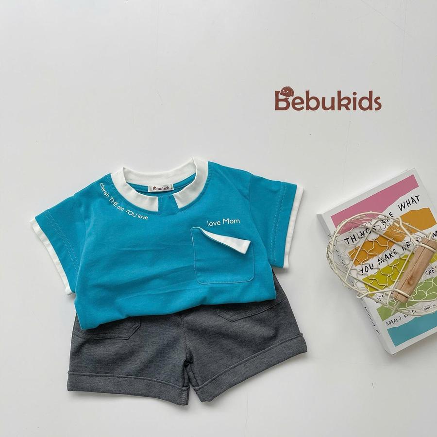 SB2166- bộ cộc tay in chữ cổ, túi ngực gập mép in love mom xanh