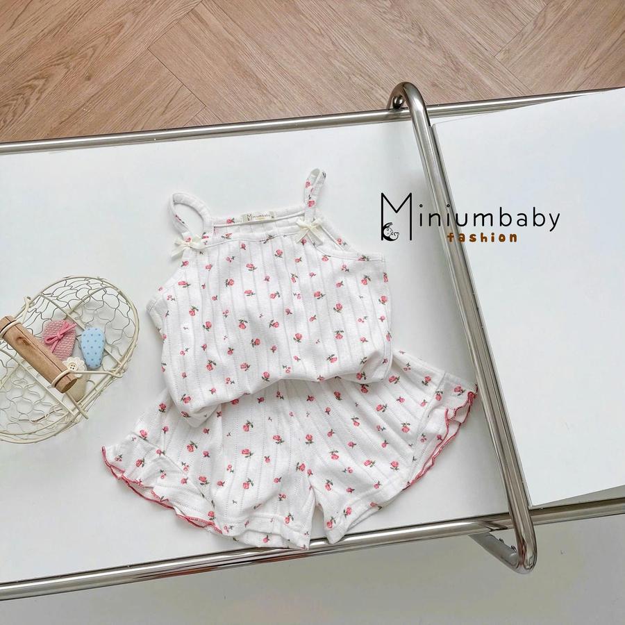 SB2405- bộ hai dây bé gái họa tiết đính nơ hoa đỏ