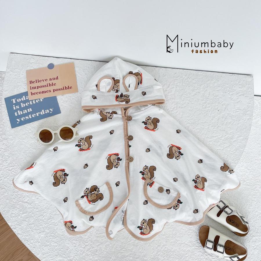 Áo choàng cánh dơi mỏng sóc nền trắng