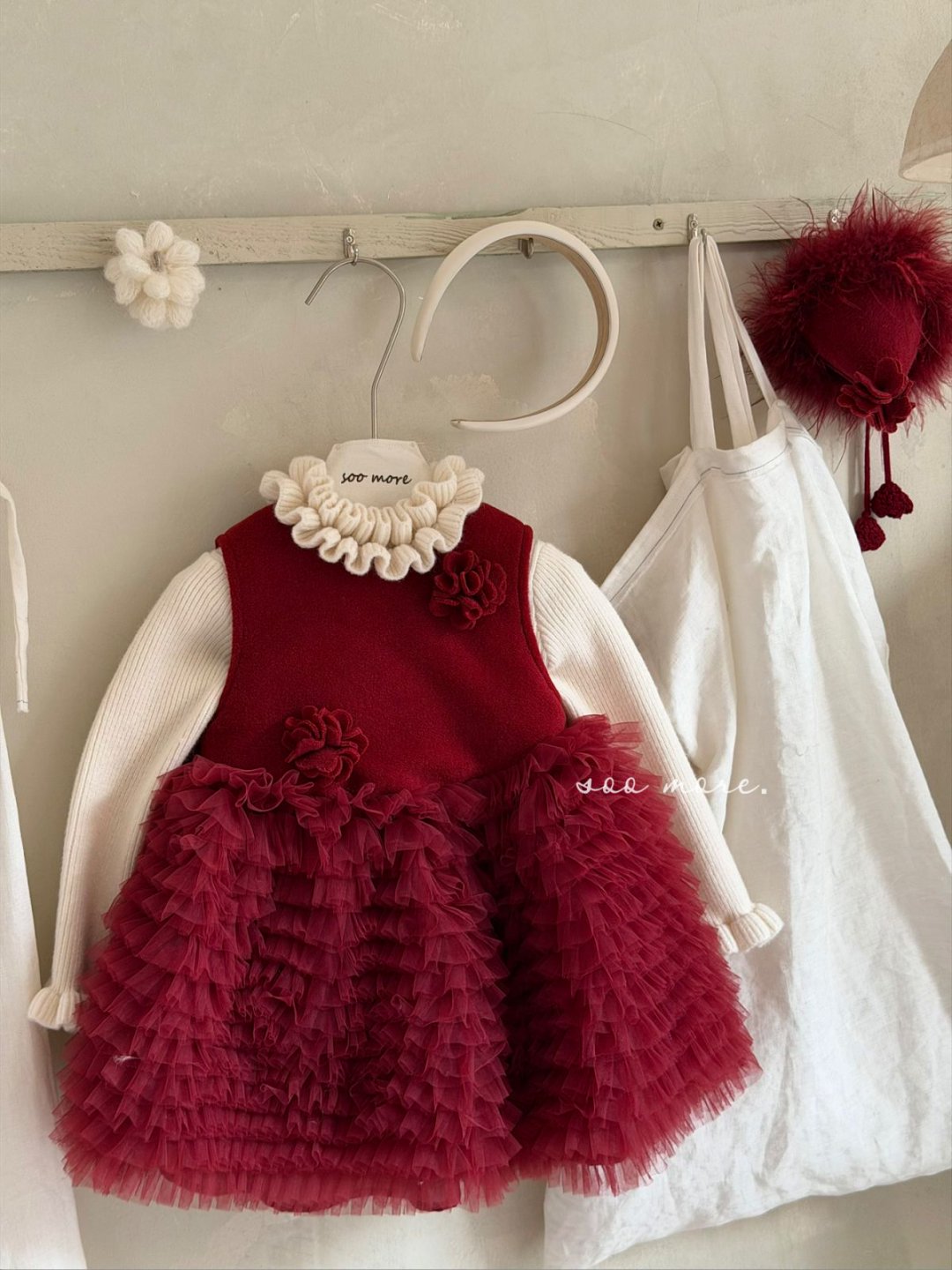 Bán theo set - Soo More - Set Đầm tutu 825K + Áo len 425K
